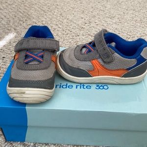 Stride rite 360 boys sneakers 6t